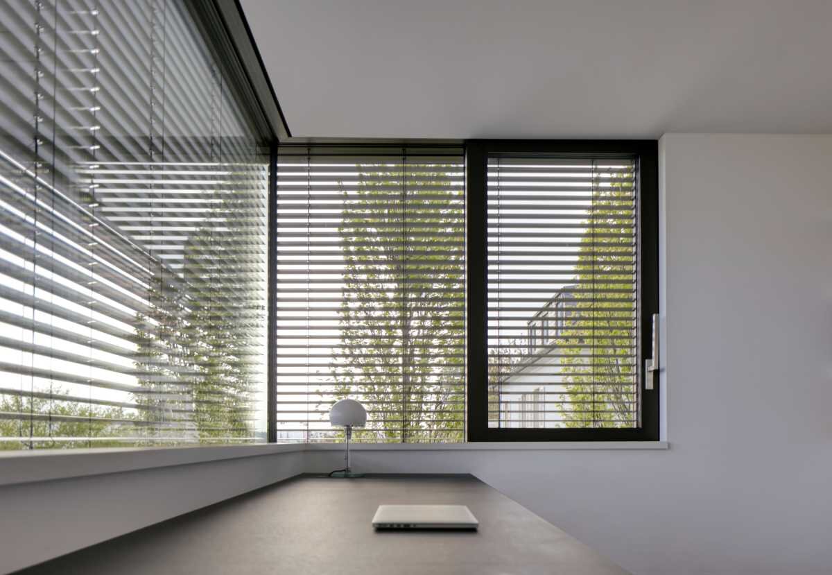 Außenjalousien die sich über Smart Home steuern lassen