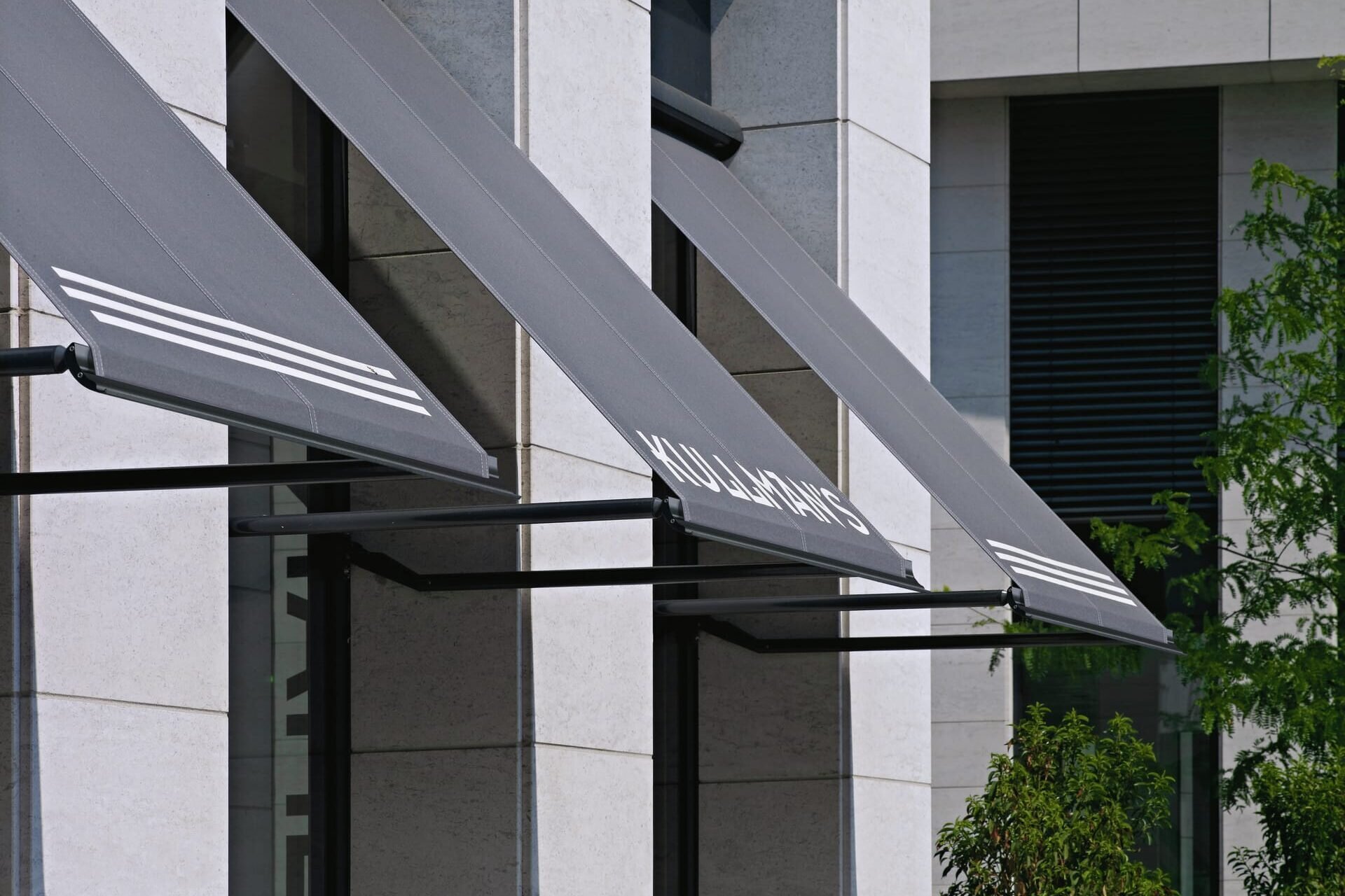 Individuell bedruckte Markise für die Gastronomie